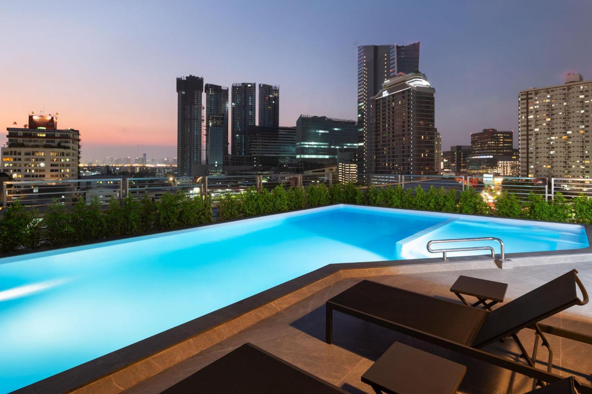 Hotel Lumen Bangkok Udomsuk Station Esterno foto